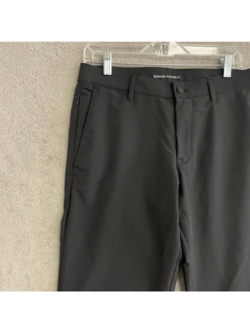 Banana Republic Men's 30x30 Black Flat Front Tech Pants 100% Polyester M1001